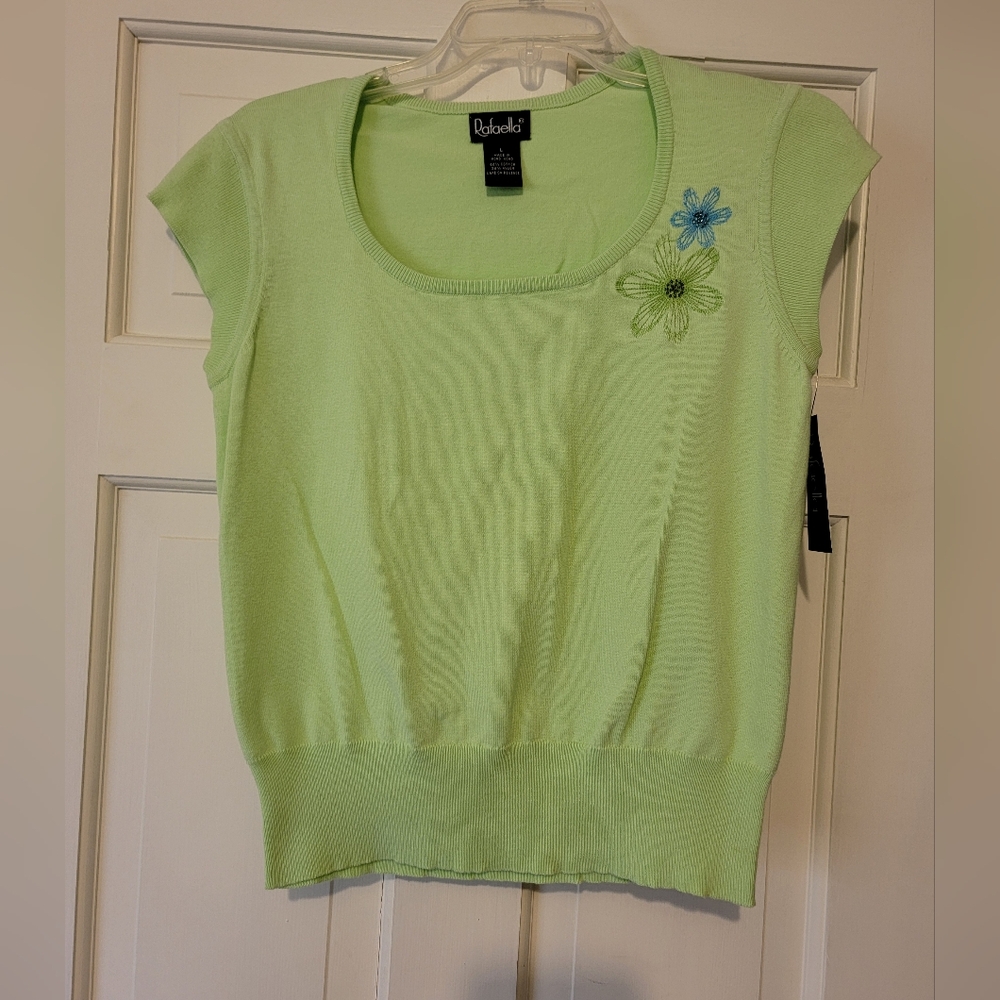 Rafaella Women's Light Green Top with Floral Embroidery Size Large NWT